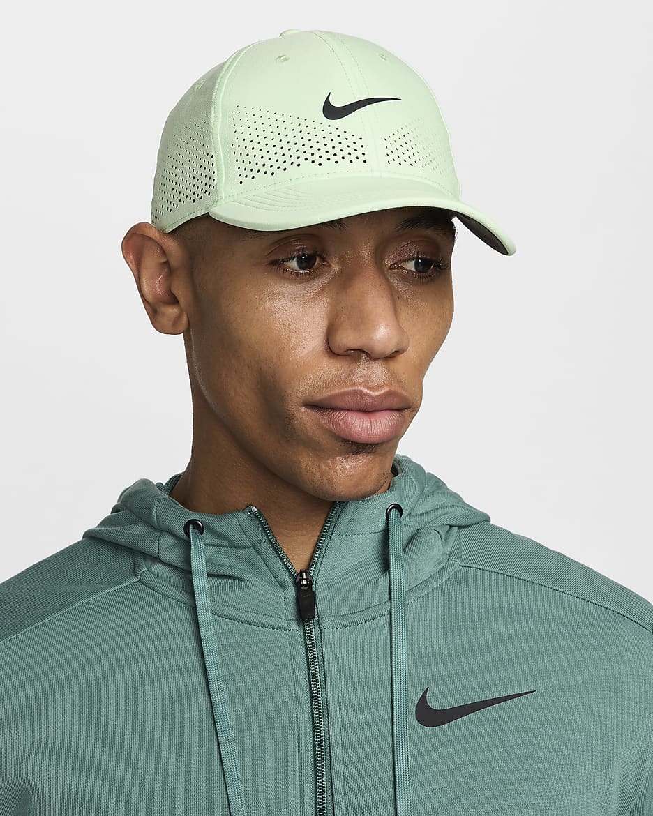 Nike Dri-FIT ADV Club Structured Swoosh Cap - Vapour Green/Black