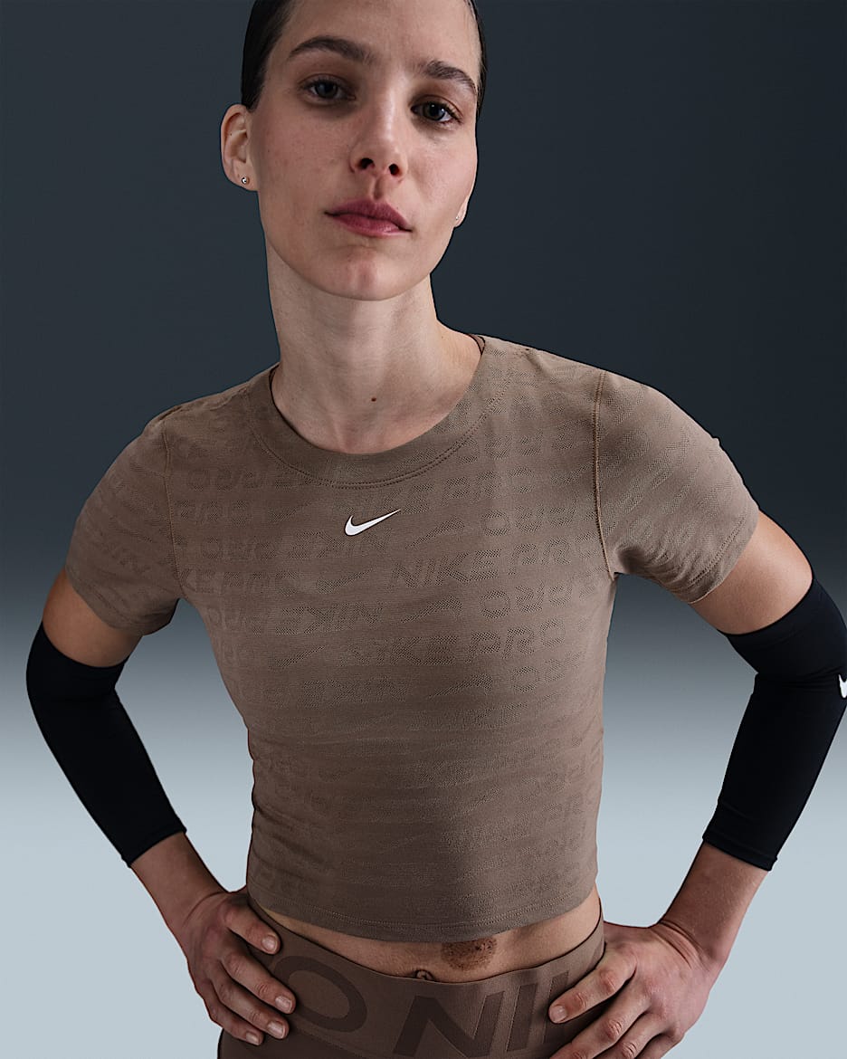Damska żakardowa koszulka z krótkim rękawem o skróconym kroju Dri-FIT Nike Pro - Mink Brown/Biel