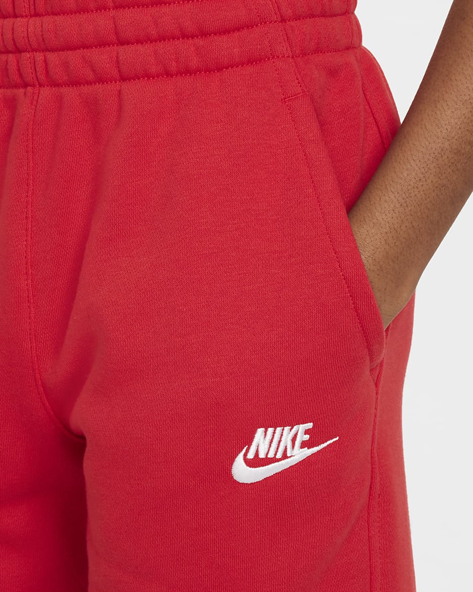 Nike Sportswear Club Fleece-shorts i french terry til større børn - University Red/hvid