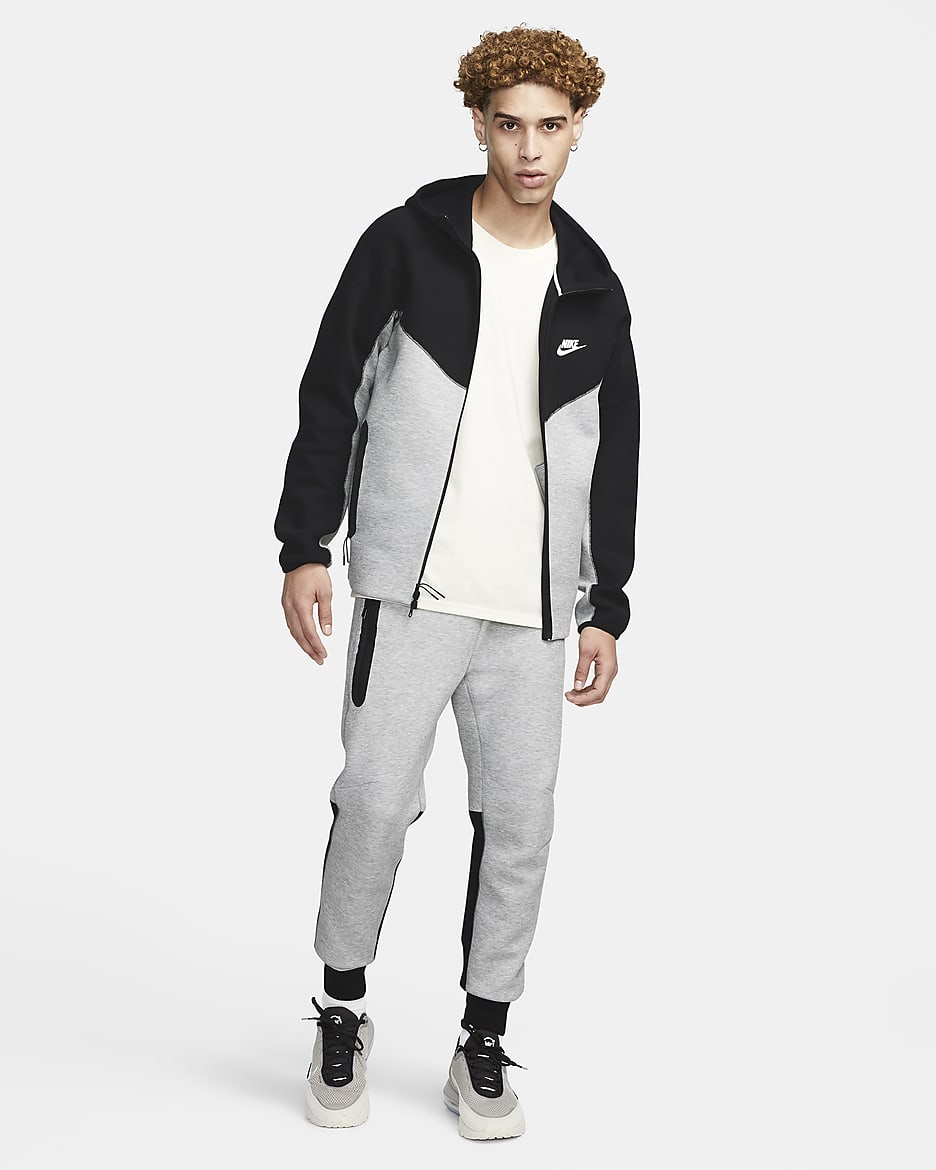 Nike Sportswear Tech Fleece Erkek Jogger'ı - Dark Grey Heather/Siyah/Beyaz