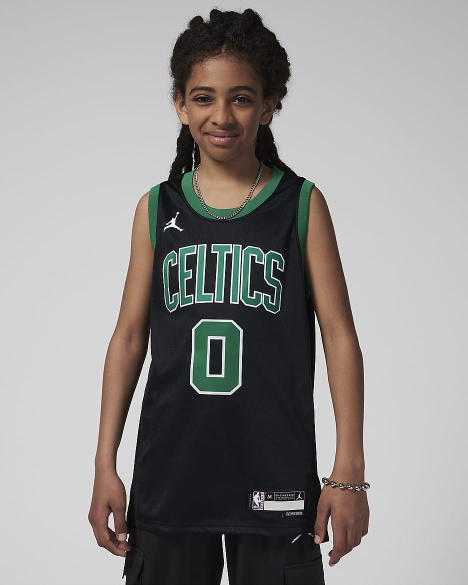 Boston Celtics Statement Edition Older Kids' Nike Dri-FIT Swingman Jersey - Black