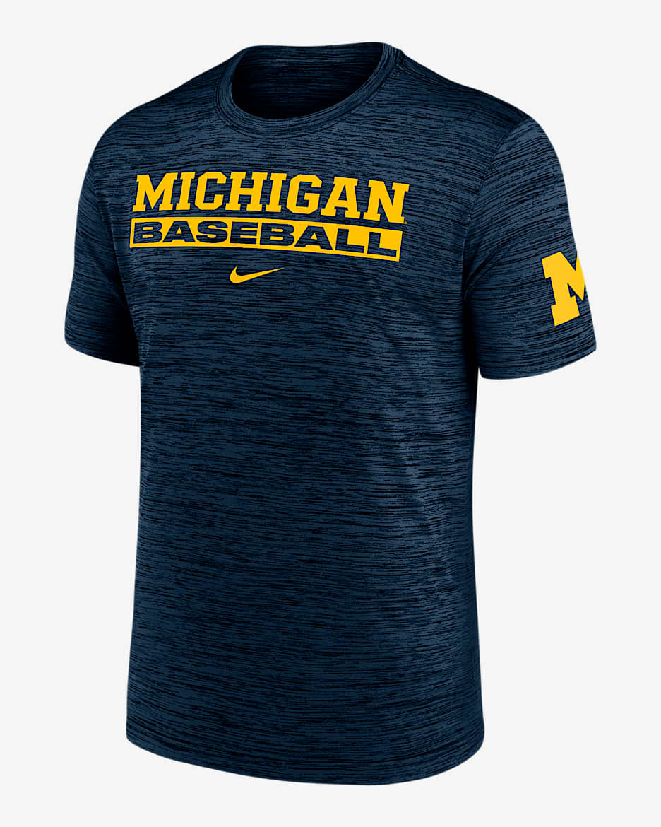 Playera universitaria Nike Dri-FIT para hombre Michigan Wolverines Velocity Baseball Wordmark Stack - Azul marino