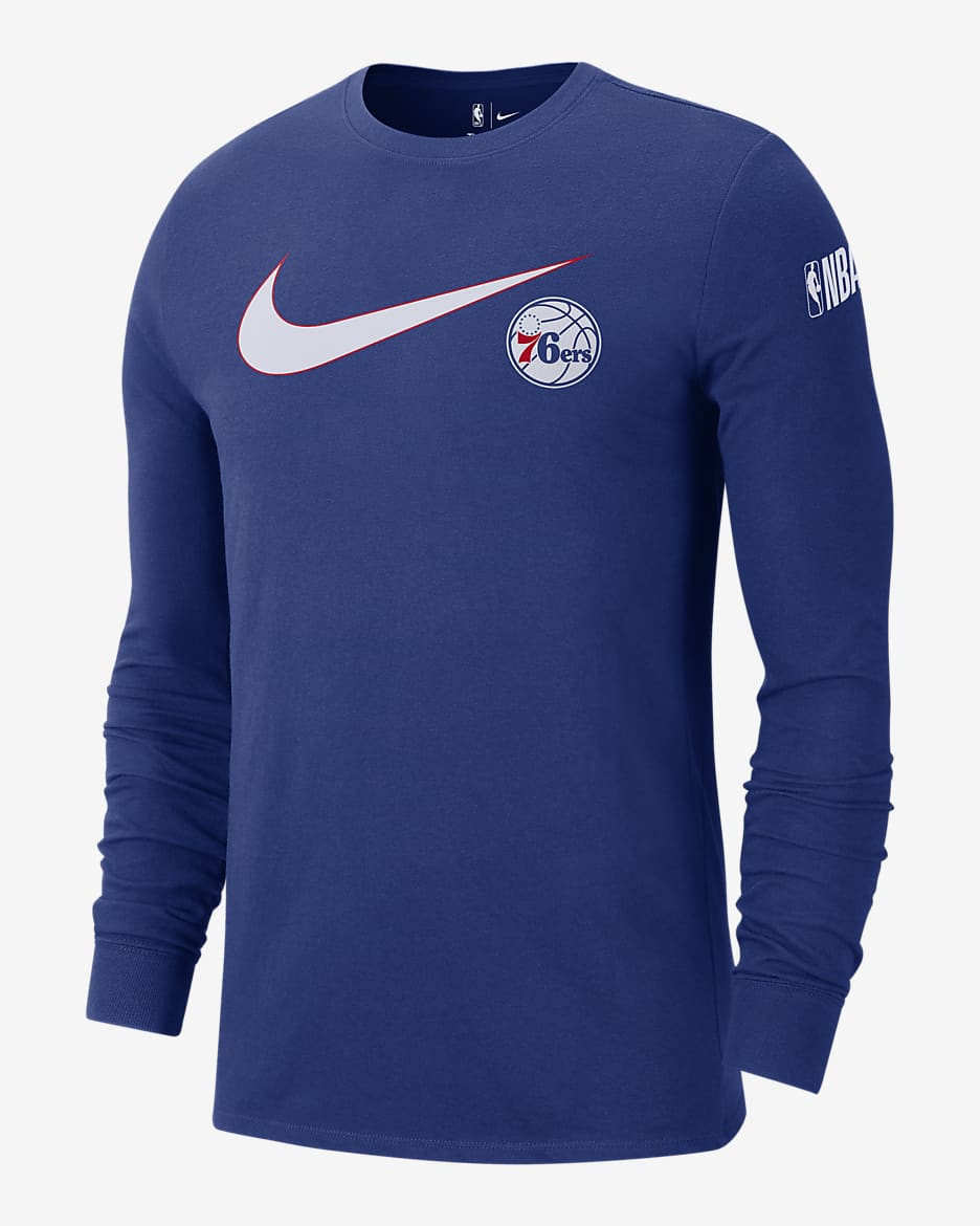 Philadelphia 76ers Swoosh Essential Playera de manga larga Nike de la NBA para hombre - Azul enérgico