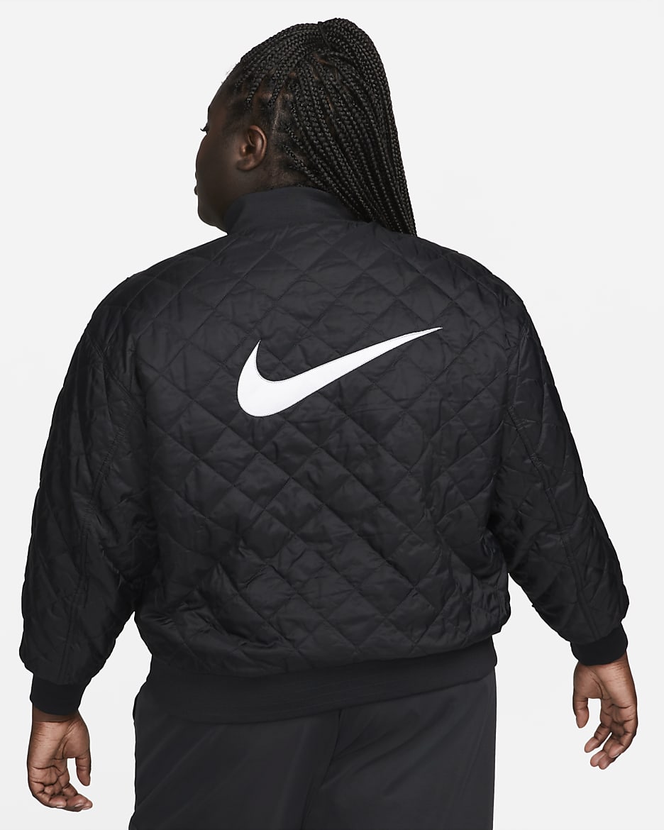 Nike Sportswear vendbar bomberjakke i collegestil til dame (Plus Size) - Svart/Svart/Hvit