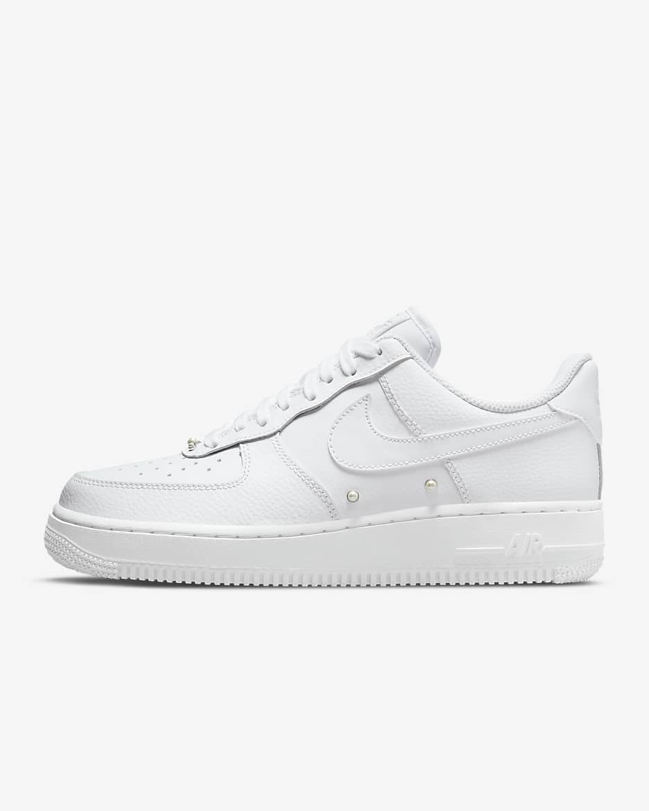 Nike Air Force 1 '07 SE Damenschuh - Weiß/Metallic Silver/Schwarz/Weiß