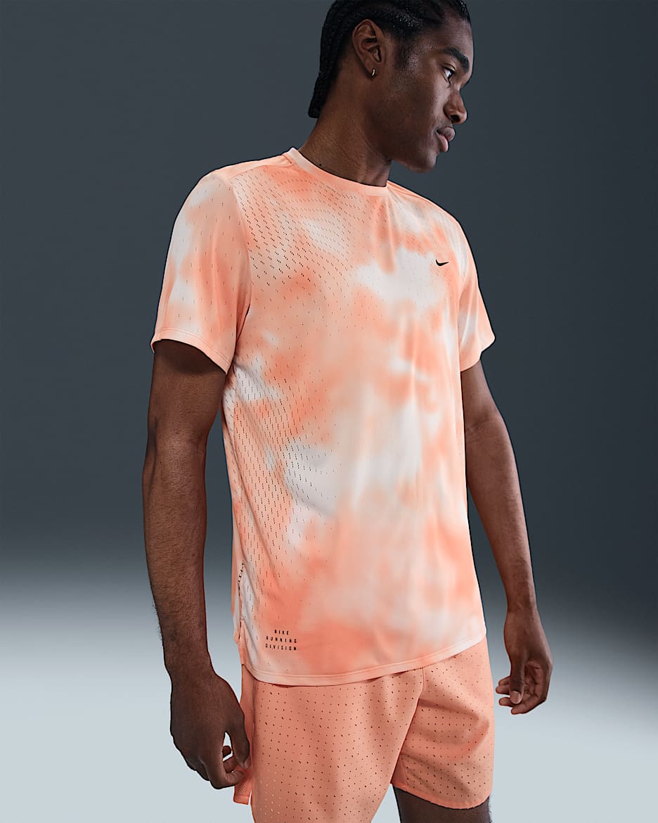 Playera de correr de manga corta Dri-FIT ADV para hombre Nike Running Division Breathe - Ágata melocotón
