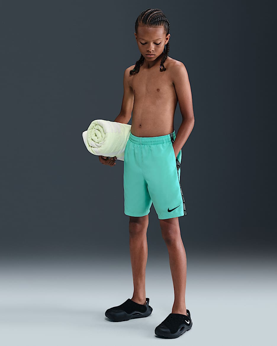 Shorts de vóleibol de 18 cm para niño Nike Swim Logo Tape Lap - Turquesa desteñido/Negro/Blanco/Negro