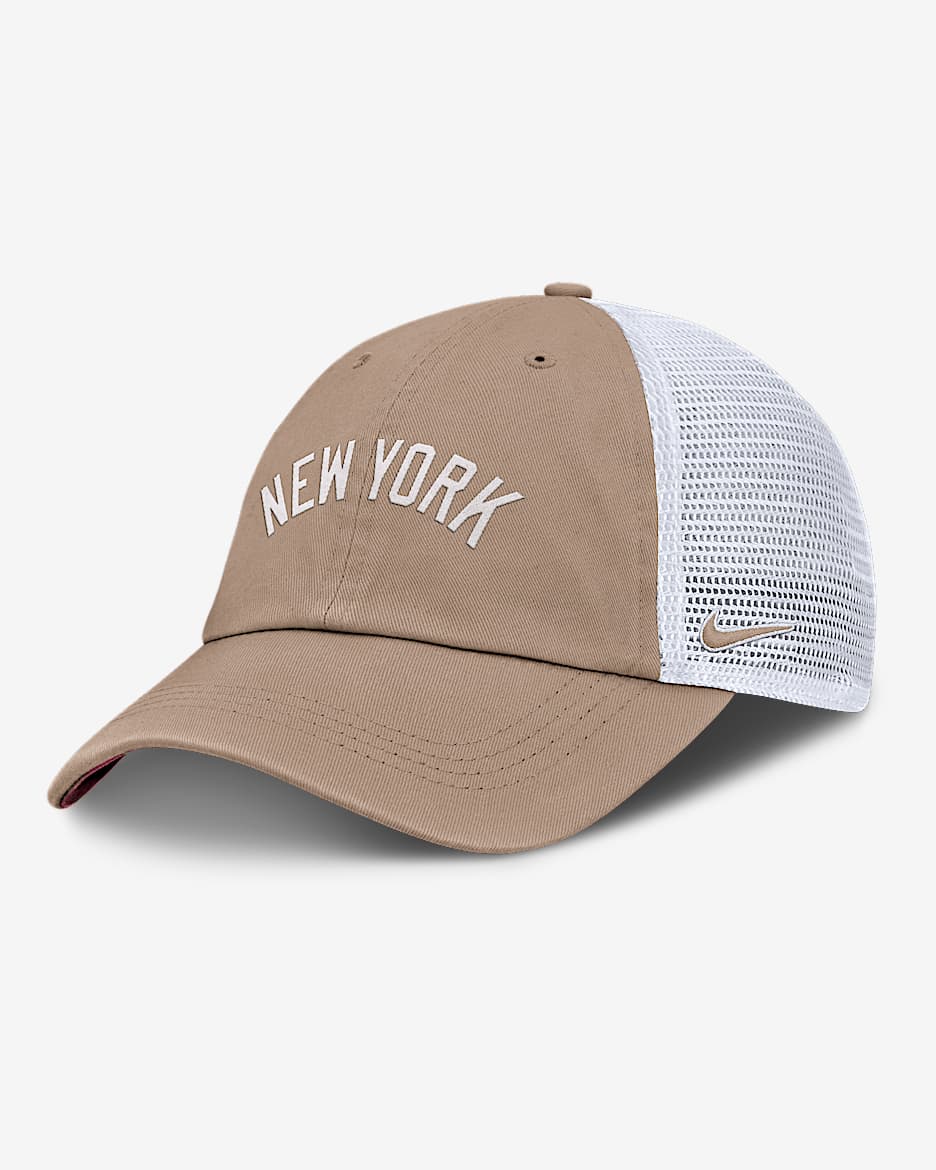 New York Yankees Club Men's Nike MLB Trucker Adjustable Hat - Khaki