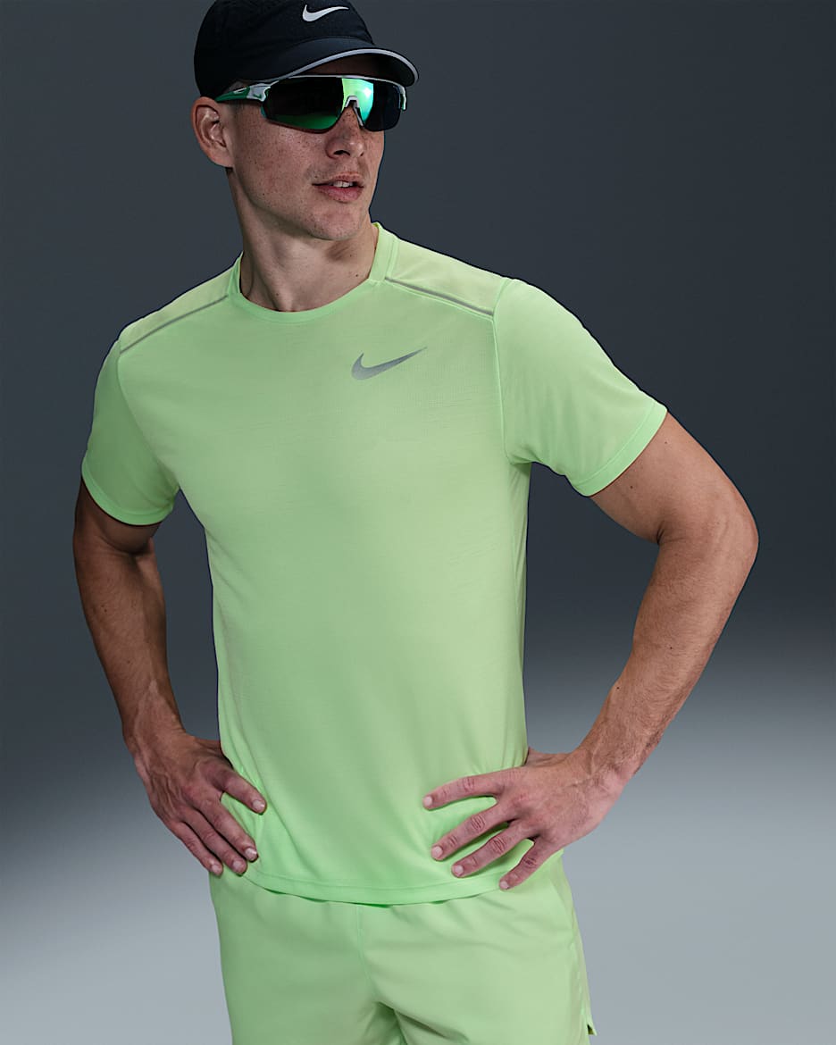 Nike Miler Men's Short-Sleeve Running Top - Vapour Green