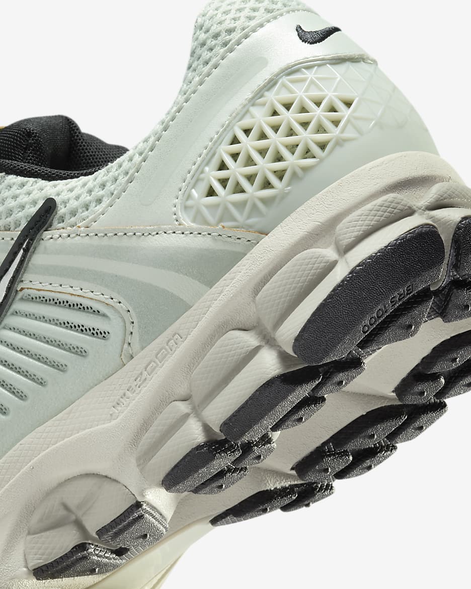 Nike Zoom Vomero 5-sko til kvinder - Light Silver/Light Bone/sort/Chrome