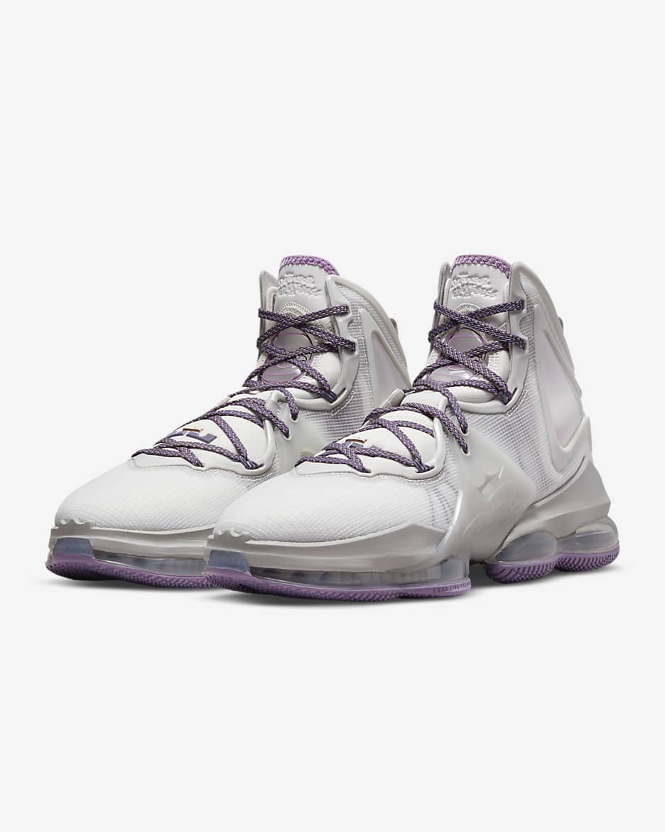 Chaussure de basket LeBron 19 - Phantom/Light Iron Ore/Amethyst Wave/Canyon Purple