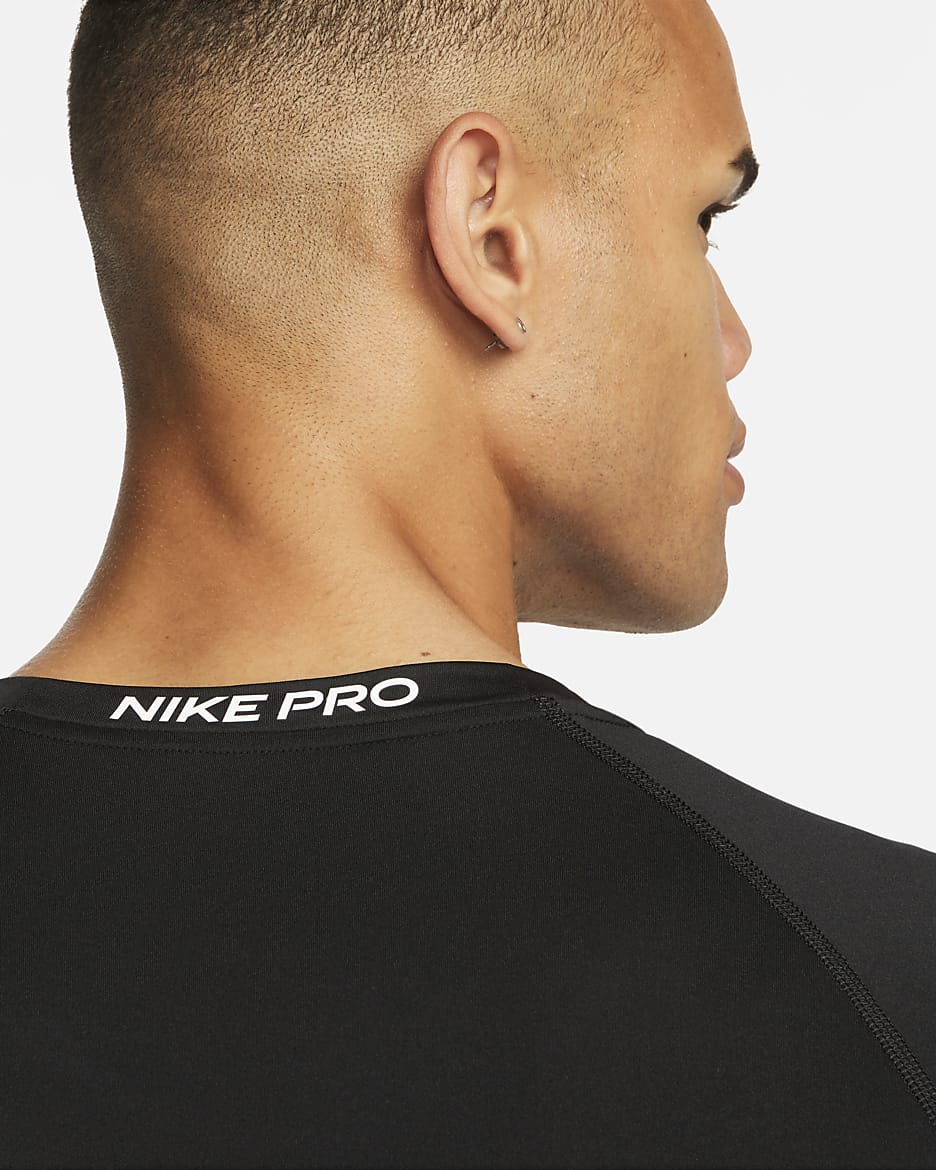 Nike Pro Dri-FIT tettsittende, kortermet treningsoverdel til herre - Svart/Hvit