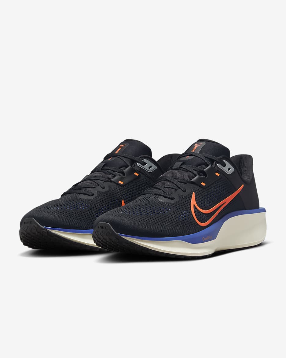 รองเท้าวิ่งโร้ดรันนิ่งผู้ชาย Nike Quest 6 - ดำ/Astronomy Blue/Pale Ivory/Hyper Crimson