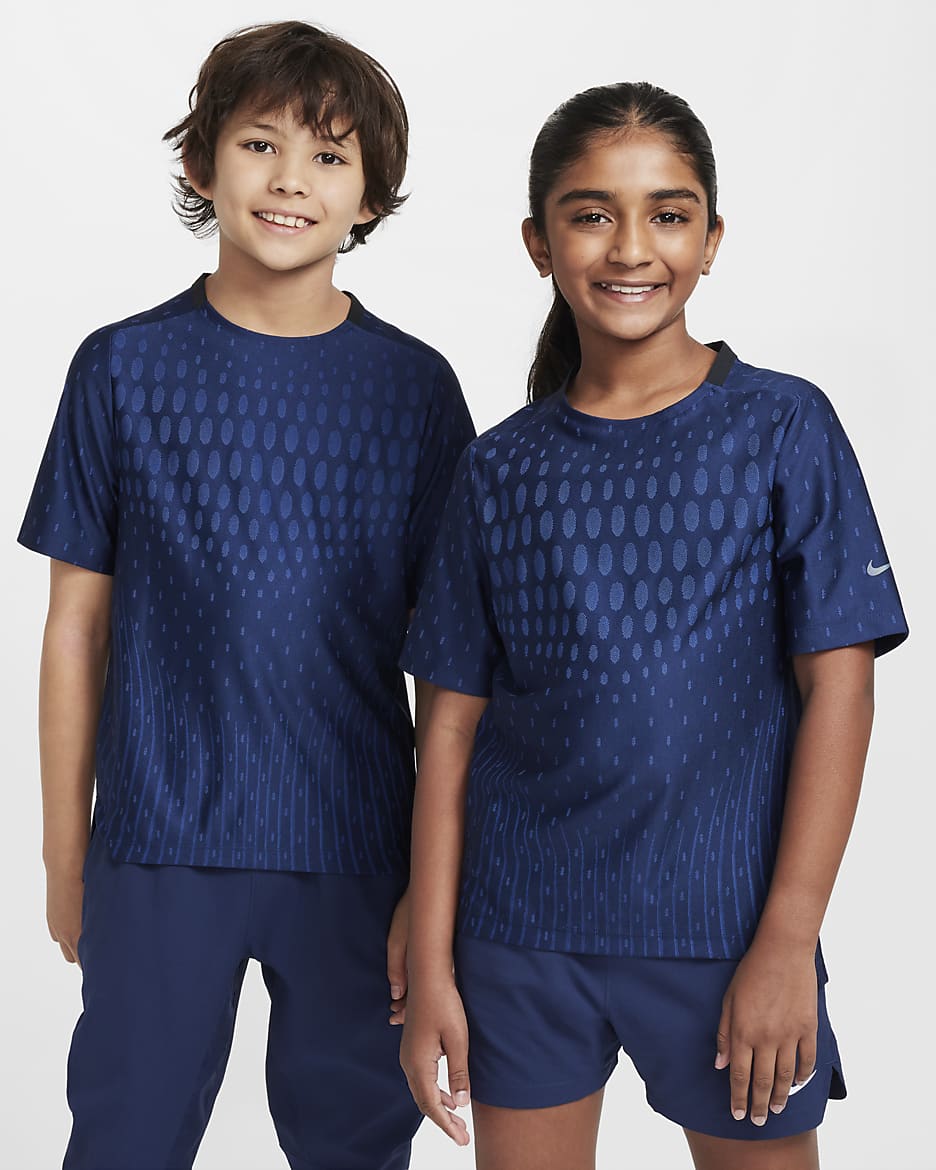 Nike Multi Tech Dri-FIT ADV treningsoverdel til store barn (gutt) - Midnight Navy/Game Royal/Svart