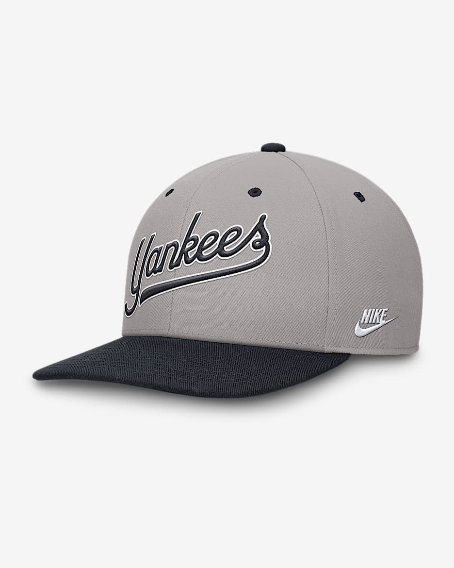 Gorra Nike Dri-FIT de la MLB ajustable para hombre New York Yankees Cooperstown Pro - Gris