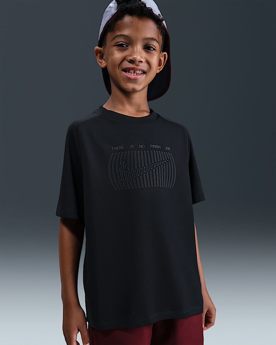 Nike Sportswear Multi Dri-FIT T-Shirt (ältere Kinder, Jungen) - Schwarz/Dark Smoke Grey/Dark Smoke Grey