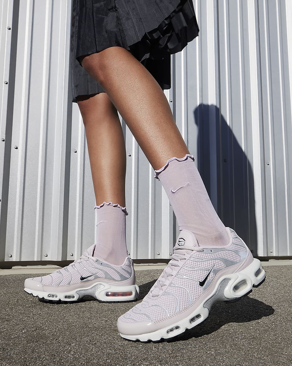 Calzado para mujer Nike Air Max Plus - Violeta platino/Hueso claro/Plata metalizado/Cromo