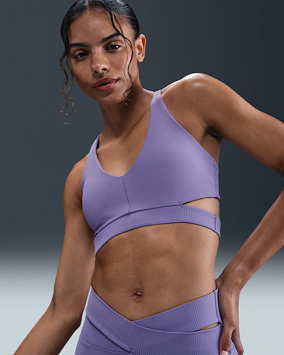 Bra deportivo de baja sujeción con almohadillas para mujer Nike Zenvy Rib - Amatista empolvado/Blanco