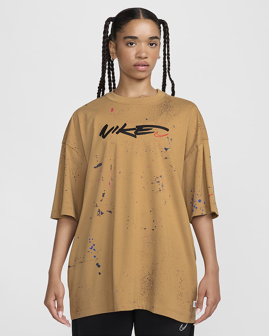 เสื้อยืดแขนสั้นขนาดโอเวอร์ไซส์ผู้หญิง Nike Sportswear Breaking - Flax