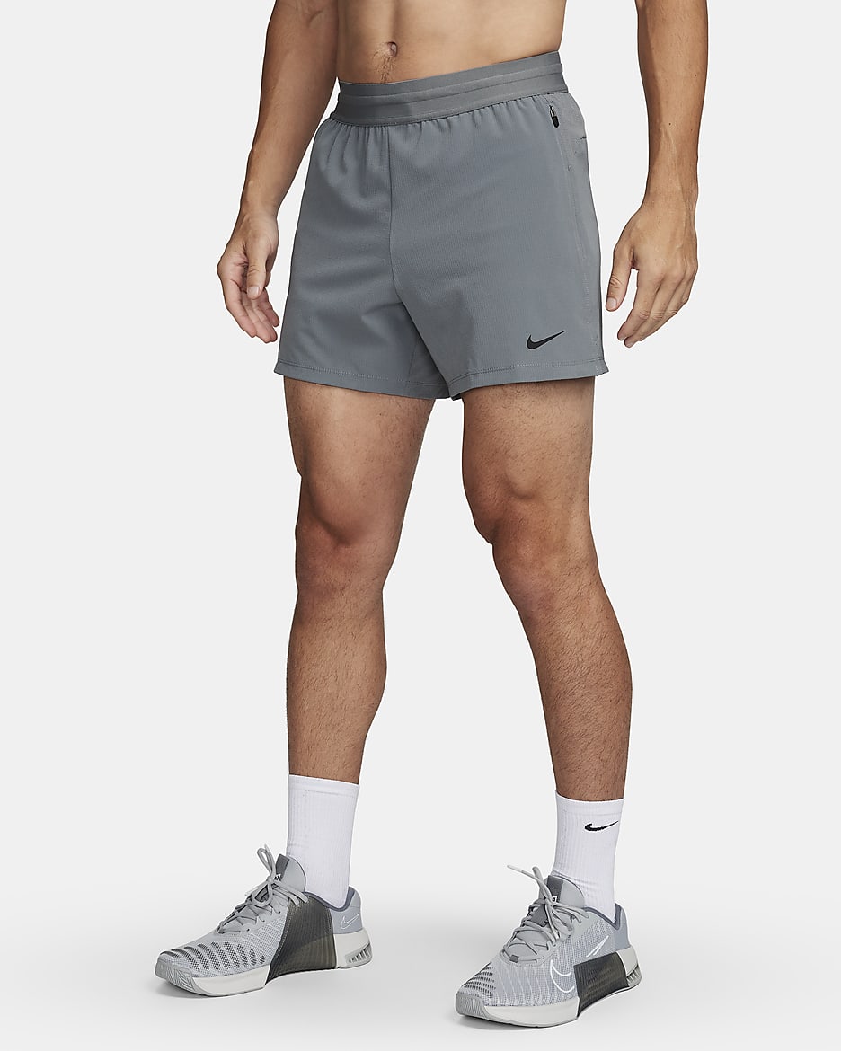 Shorts da fitness Dri-FIT non foderati 13 cm Nike Flex Rep – Uomo - Smoke Grey/Nero/Nero