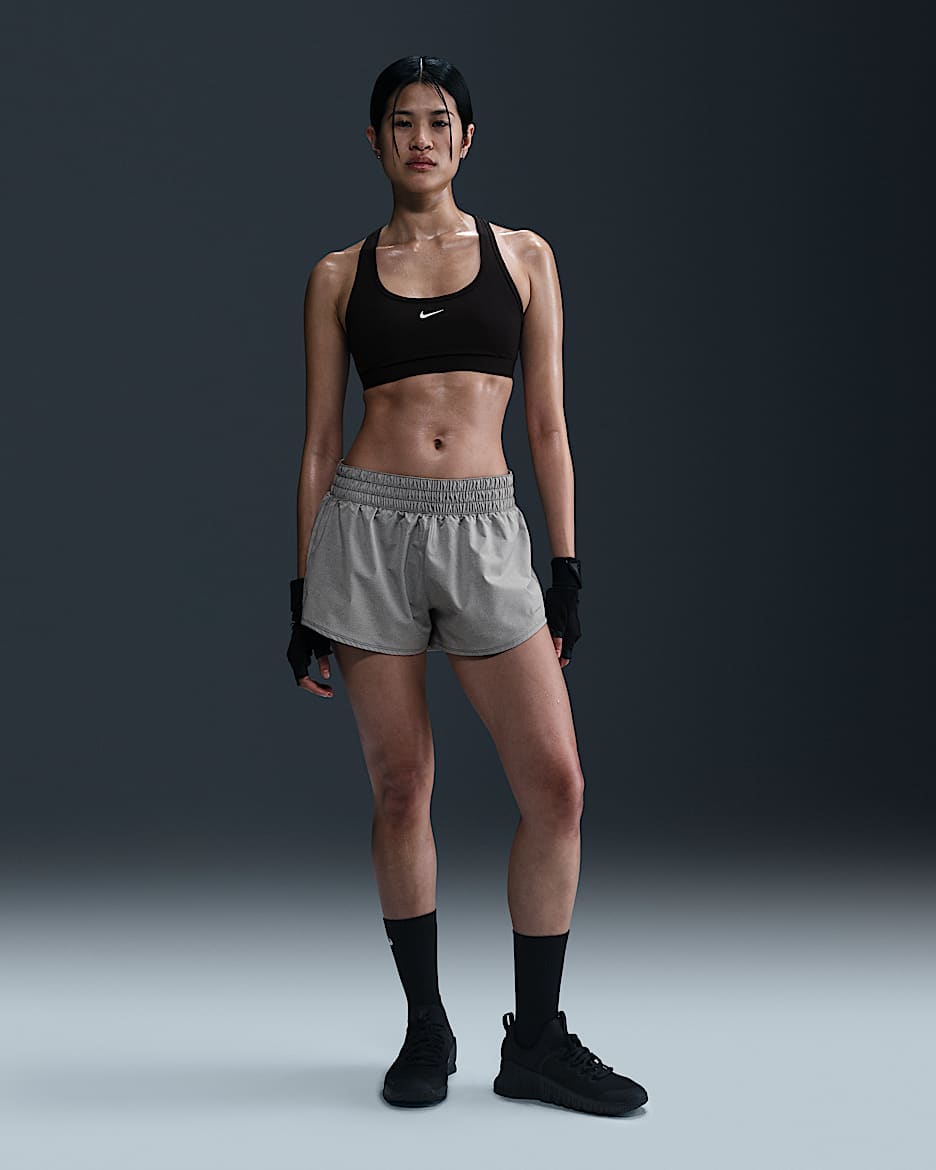 Shorts con forro de ropa interior Dri-FIT de tiro medio de 8 cm para mujer Nike One - Gris humo/Jaspeado