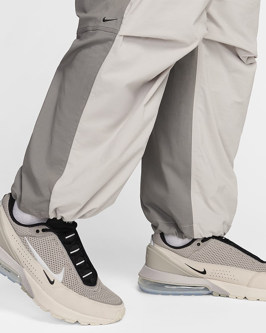 Nike Tech Pantalón oversize de tejido Woven - Hombre - Flat Pewter/Light Iron Ore/Negro