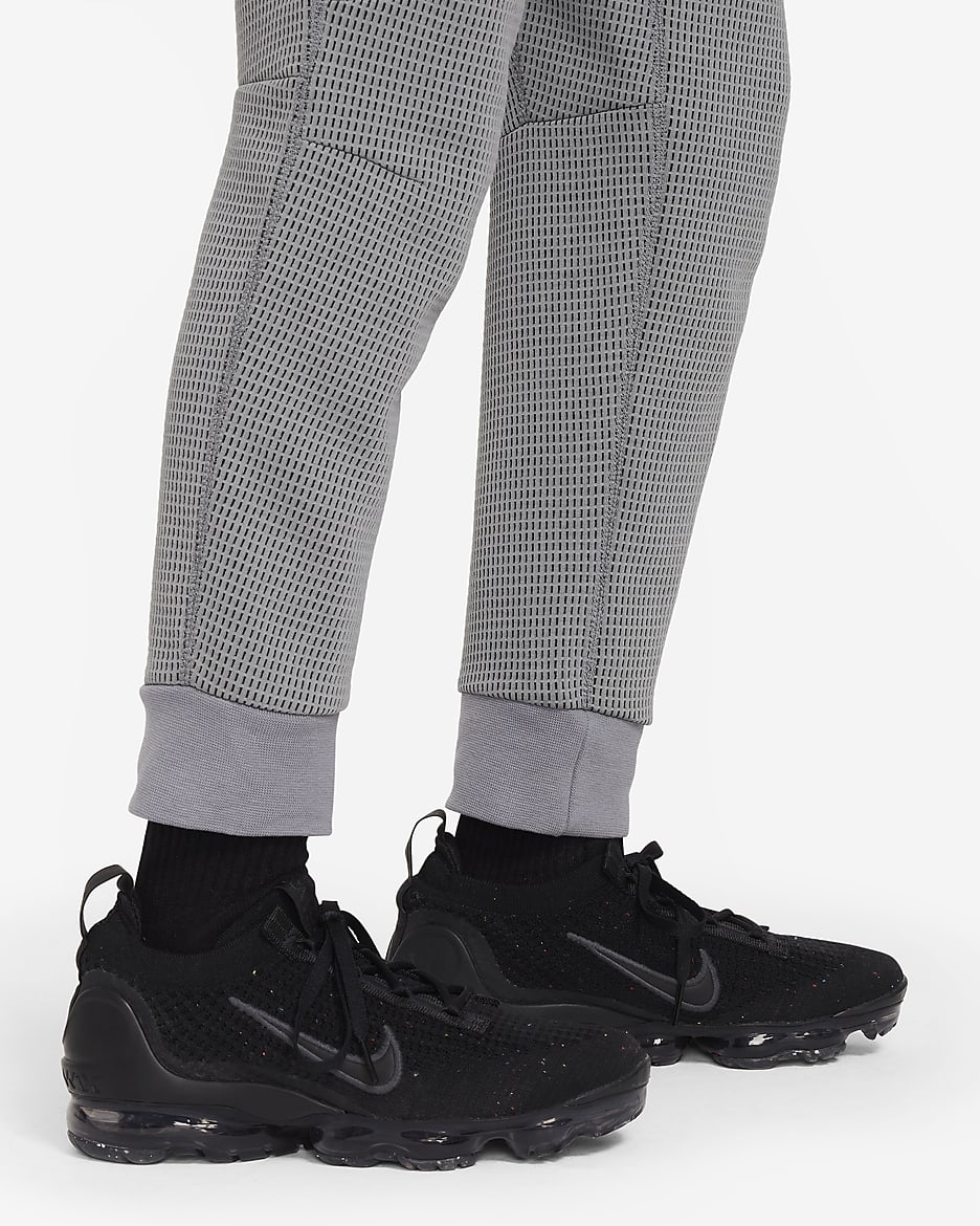Nike Sportswear Tech Fleece Older Kids' (Boys') Winterized Trousers - Smoke Grey/Black/Black