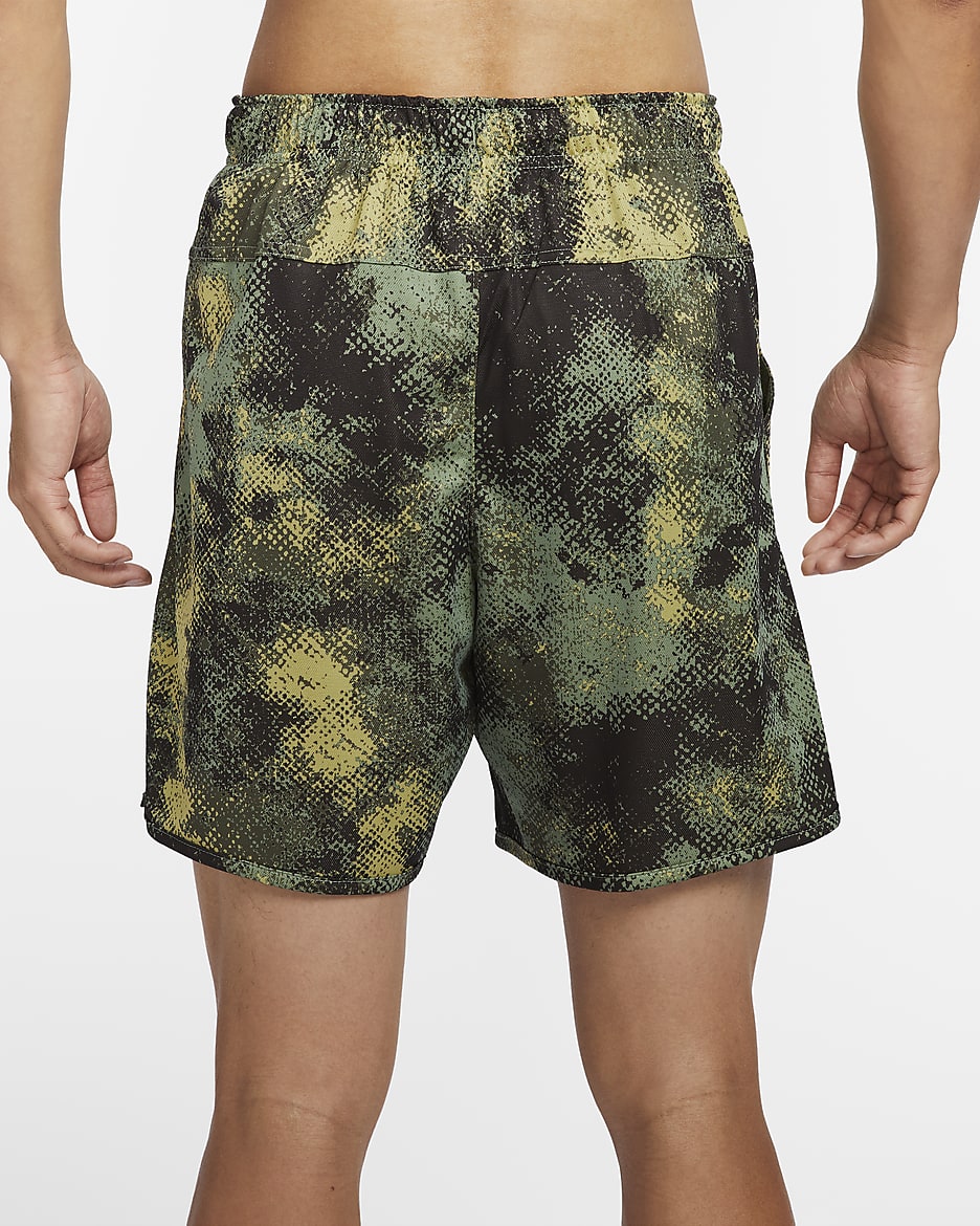 Nike Totality Camo Men's 18cm (approx.) Dri-FIT Unlined Fitness Shorts - Oil Green/Black/Medium Olive/Black