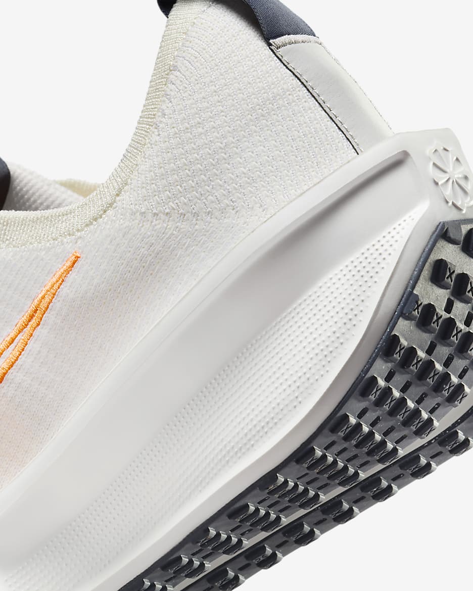 Tenis de correr en pavimento para hombre Nike Interact Run - Vela/Tinte platino/Blanco cumbre/Naranja total