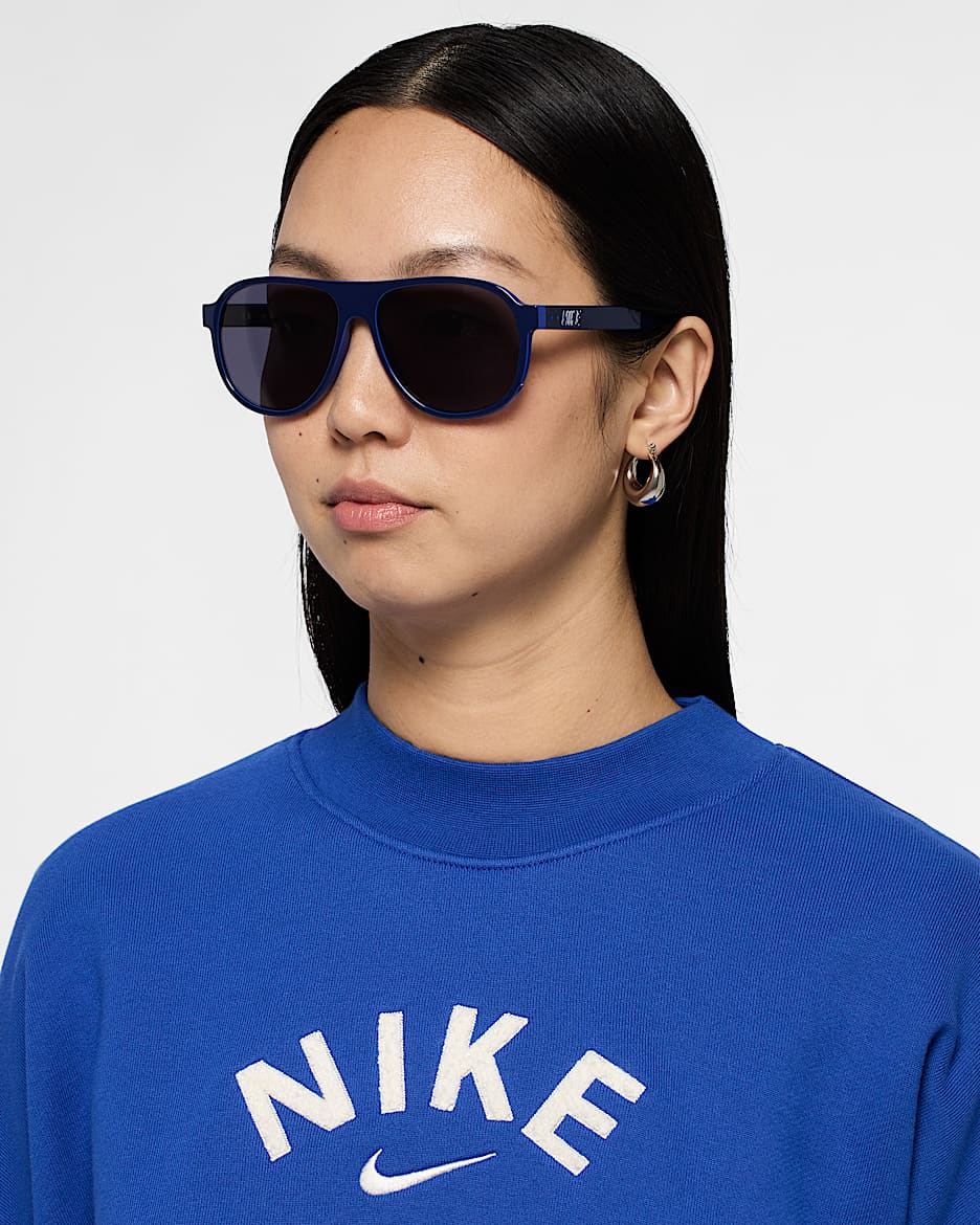 Nike Vintage Icon zonnebril - Blue Void/Racer Blue