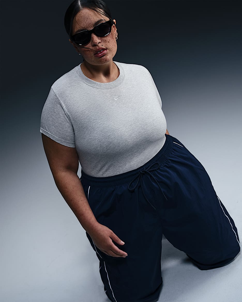 Playera cropped para mujer (talla grande) Nike Sportswear Chill Knit - Gris jaspeado/Plata claro