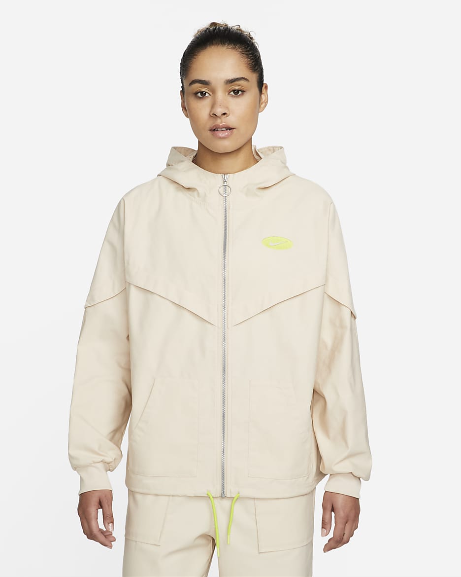 Nike Sportswear Icon Clash Women's Woven Boyfriend Jacket - Sanddrift/Atomic Green