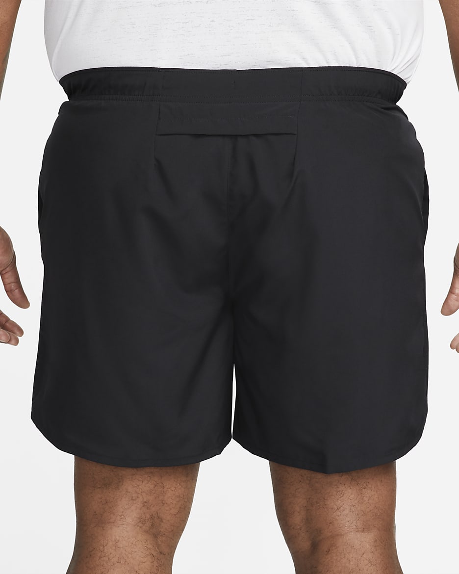 Short de running 2-en-1 18 cm Dri-FIT Nike Challenger pour homme - Noir/Noir/Noir