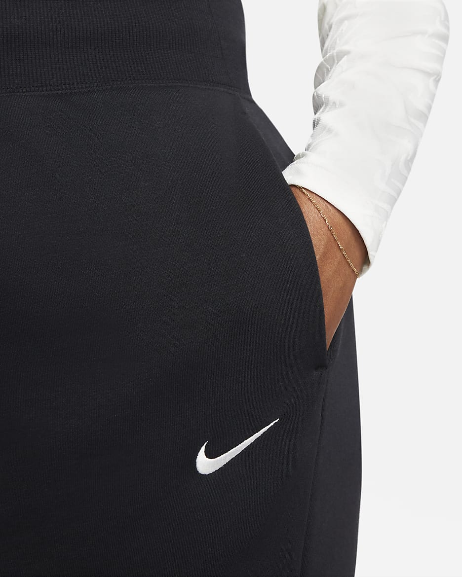 Nike Sportswear Phoenix Fleece Women's High-Waisted Oversized Tracksuit Bottoms (Plus Size) - Black/Sail