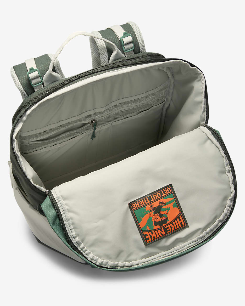 Sac à dos Nike Hike (27 L) - Vintage Green/Light Silver/Stadium Green