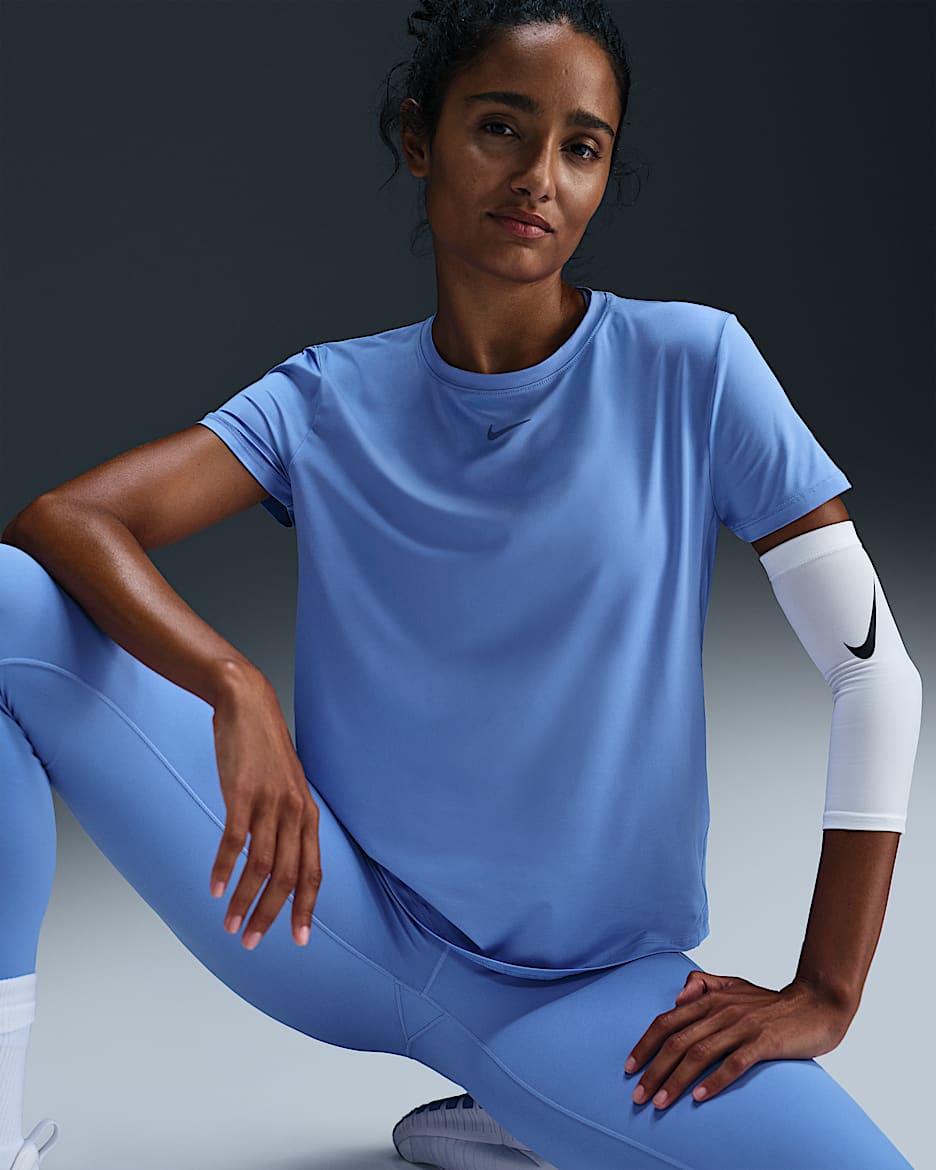Nike One Classic Women's Dri-FIT Short-Sleeve Top - Royal Pulse/Black