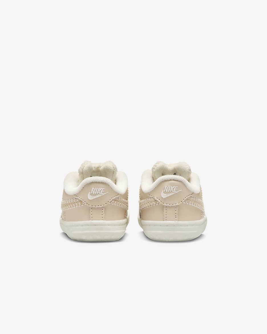 nike cot bootie