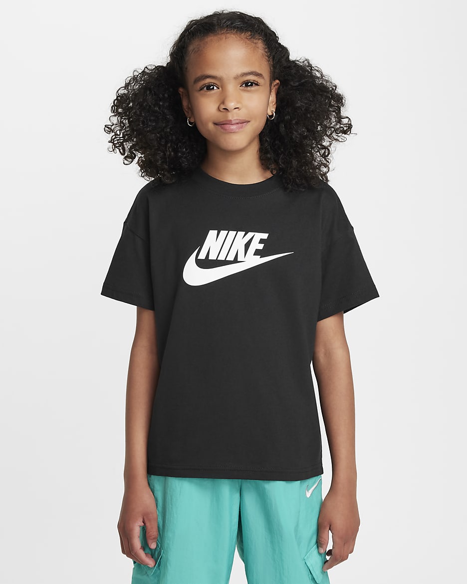Nike Sportswear Older Kids' (Girls') T-Shirt - Black