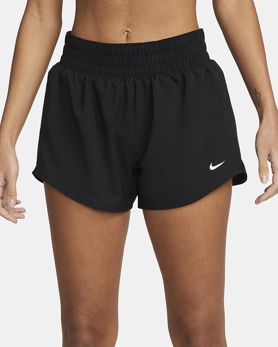 Nike One Dri-FIT középmagas derekú, 8 cm-es, belső rövidnadrággal bélelt női rövidnadrág - Fekete