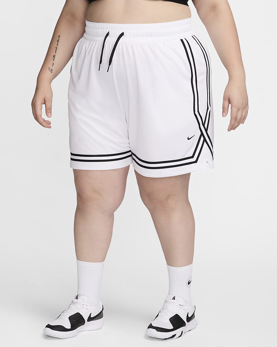 Shorts de básquetbol Dri-FIT de 18 cm para mujer (talla grande) Nike Crossover - Blanco/Negro/Negro
