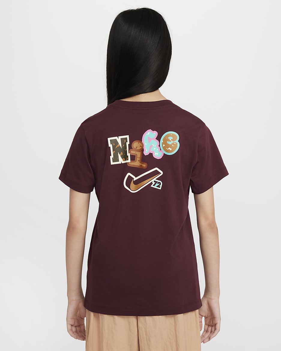 เสื้อยืดเด็กโต Nike Sportswear - Burgundy Crush