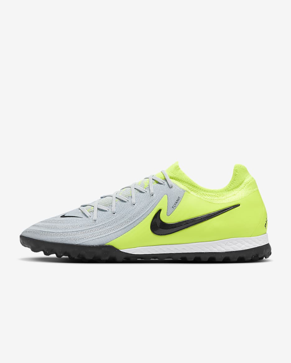 Tacos de fútbol TF de corte low Nike Phantom GX 2 Pro - Plata metalizado/Volt/Negro