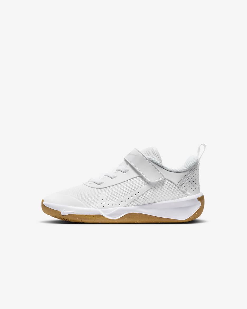 Skor Nike Omni Multi-Court för barn - Vit/Pure Platinum/Light Smoke Grey/Vit