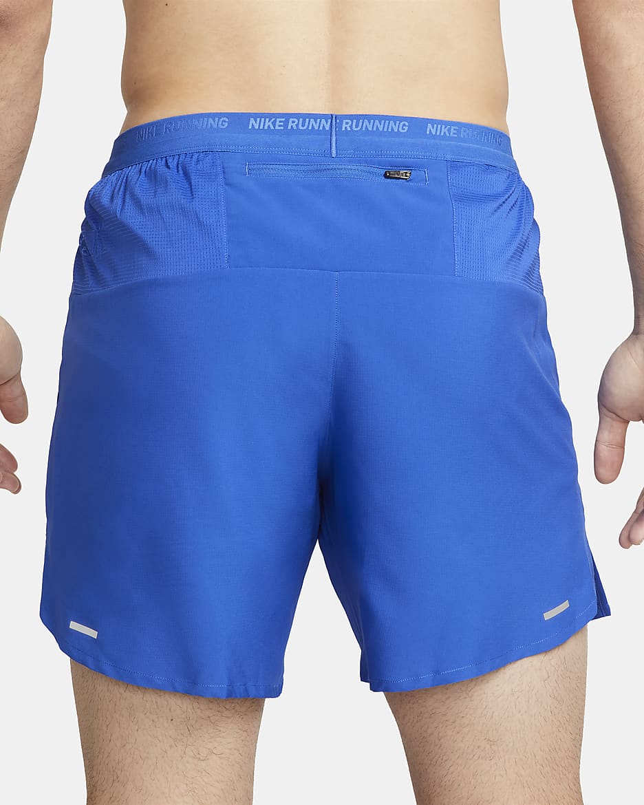 Shorts de correr Dri-FIT de 18 cm con forro de ropa interior para hombre Nike Stride - Royal juego/Negro