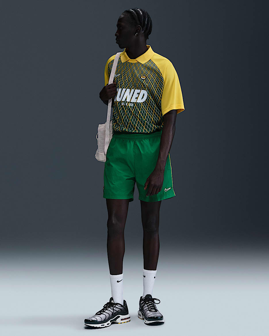 Nike Sportswear Men's Woven Shorts - Pine Green