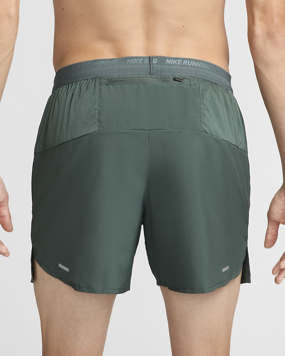 Nike Stride Men's Dri-FIT 13cm (approx.) Brief-Lined Running Shorts - Vintage Green/Black