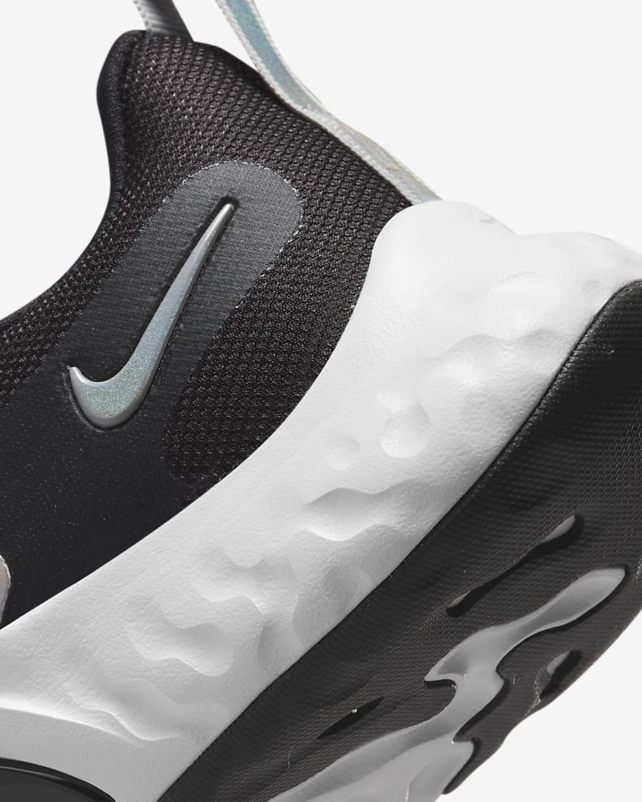 wmns nike renew in season tr 9