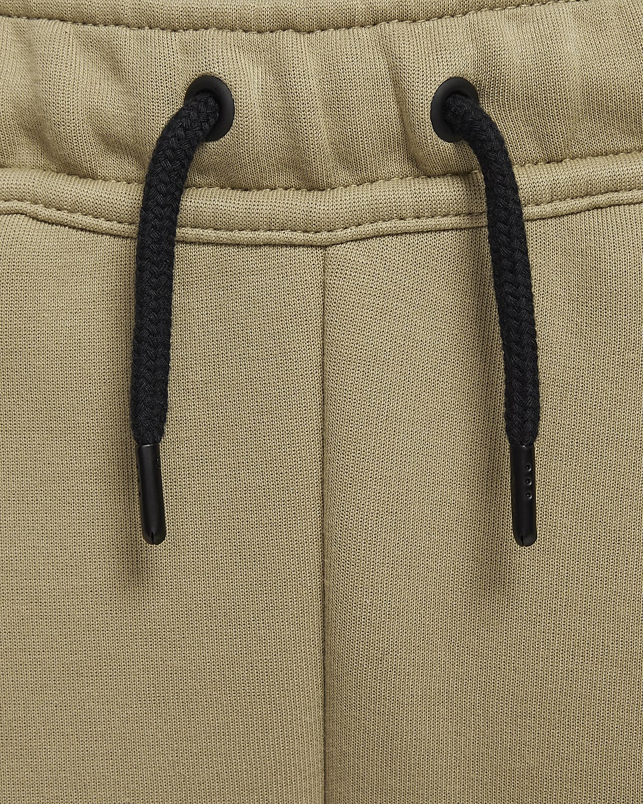 Nike Sportswear Tech Fleece jongensbroek - Neutral Olive/Zwart/Zwart