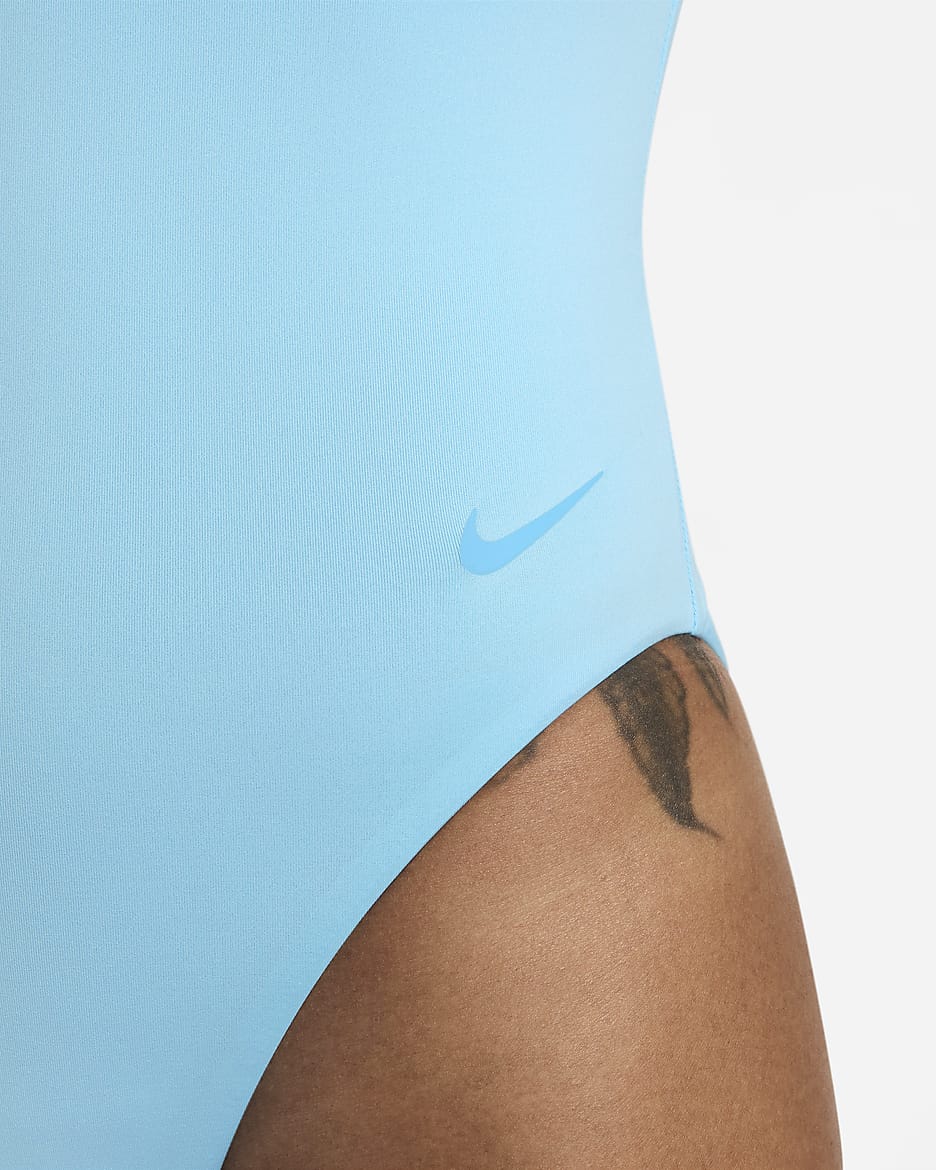 Maillot de bain une pièce à dos croisé Nike Swim Sneakerkini 2.0 pour femme - Aquarius Blue/Scuba Blue