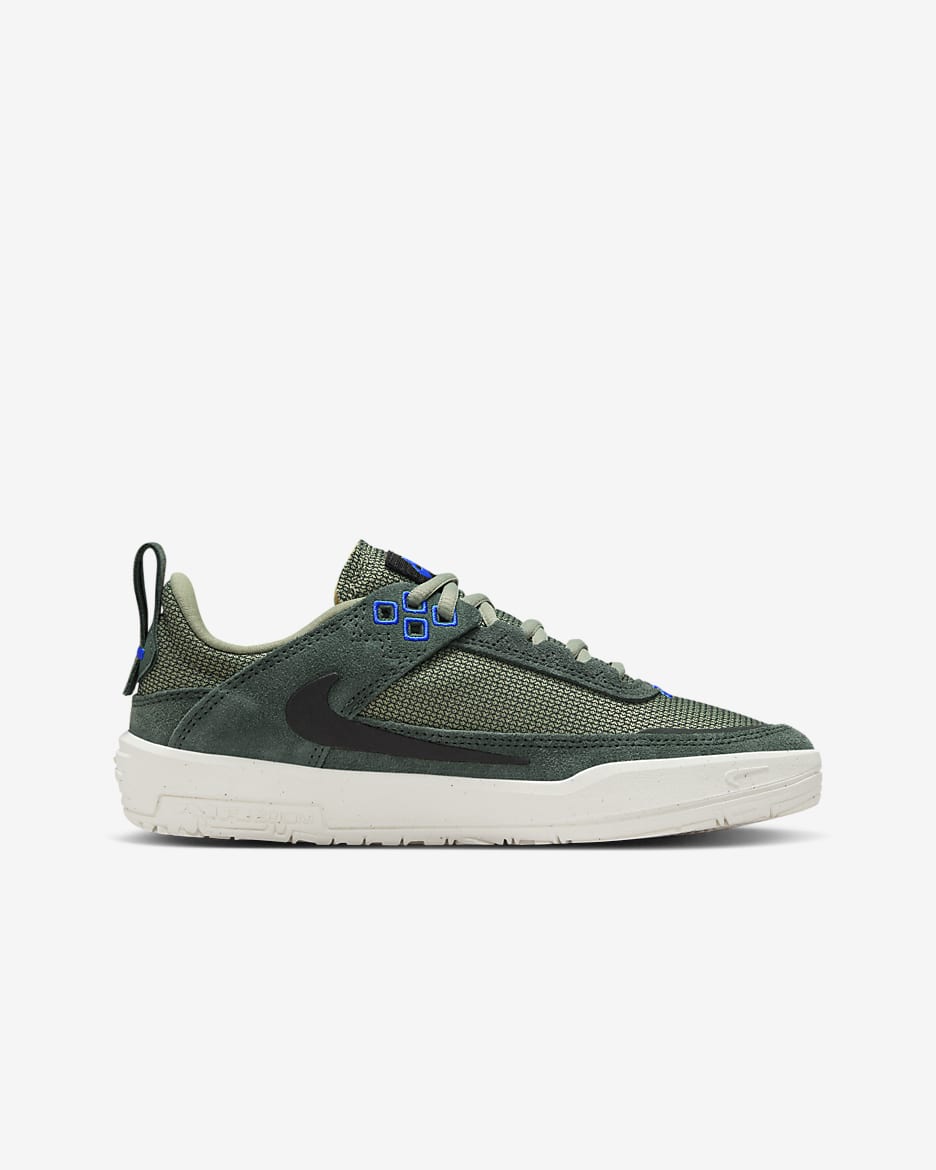 Nike SB Day One Older Kids' Skate Shoes - Vintage Green/Oil Green/Sail/Black